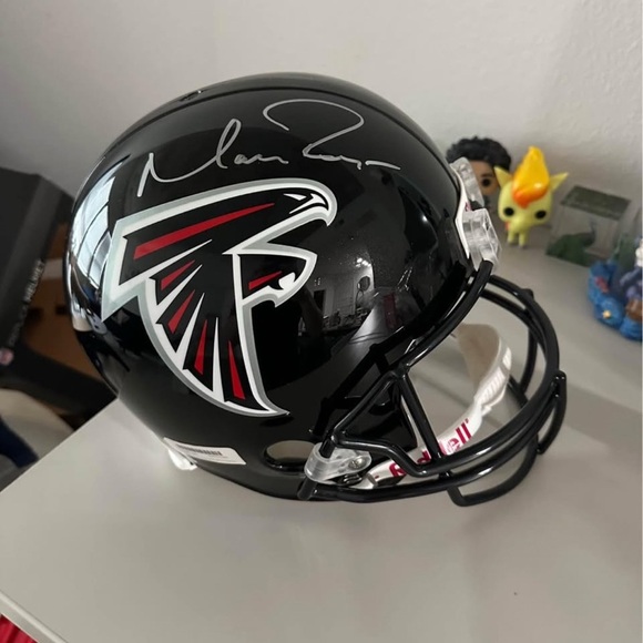Matt Ryan Autographed Atlanta Falcons Black Replica Speed Helmet Authenticated - Picture 1 of 8